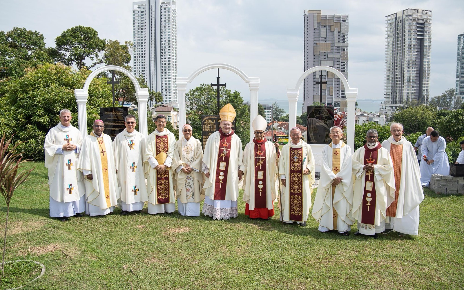 Clergy of the region at the memorial arches